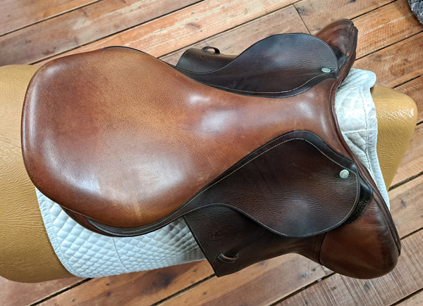 Devoucoux Biarritz 17" Jump Saddle