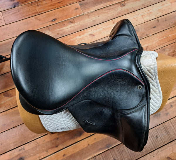 Black Country Eloquence Dressage Saddle - 18.5"