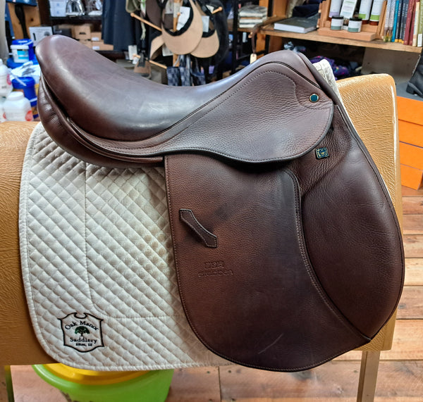 Stubben Portos Deluxe CC Saddle 17"