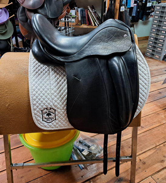 Custom Saddlery Wolfgang Solo Dressage Saddle - 17”