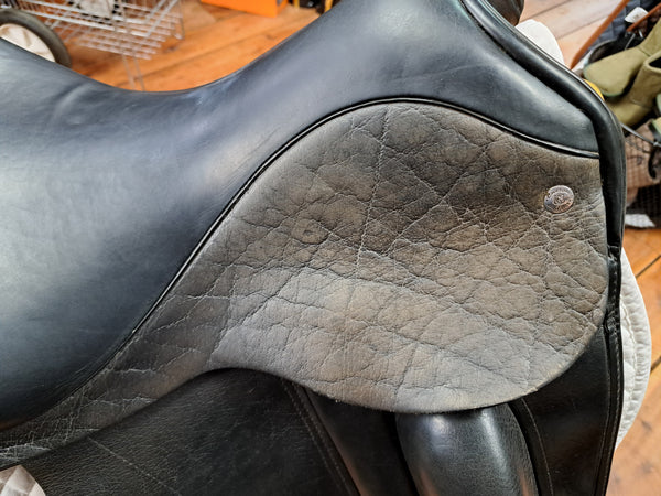 Custom Saddlery Wolfgang Solo Dressage Saddle - 17”