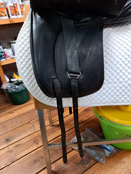 Custom Saddlery Wolfgang Solo Dressage Saddle - 17”