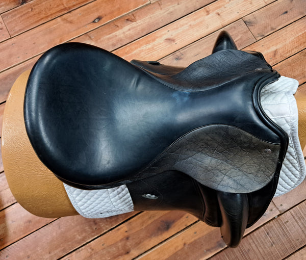 Custom Saddlery Wolfgang Solo Dressage Saddle - 17”