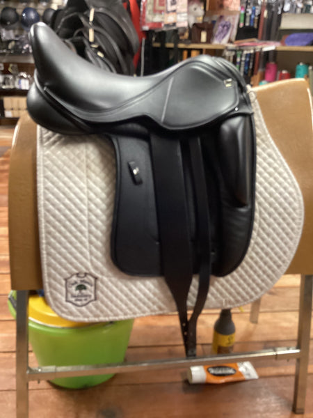 2023 Black Country Dante Venici Dressage Sadde - 17.5”