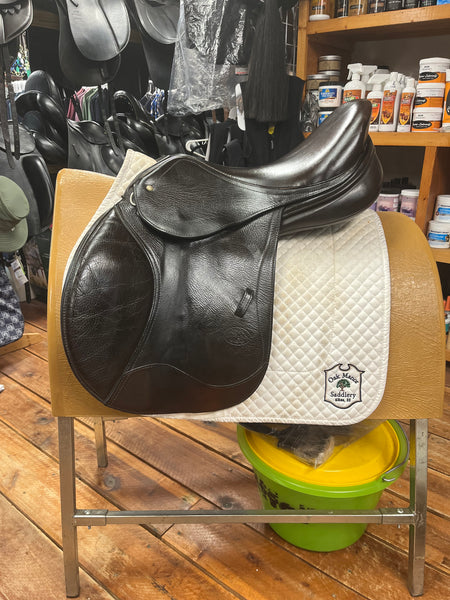 Sheleese Douvoir Close Contact Jump Saddle 17.5"