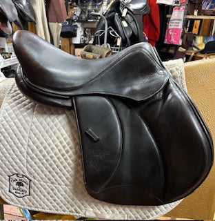 2019 Voltaire Stuttgart Jump Saddle - 17"